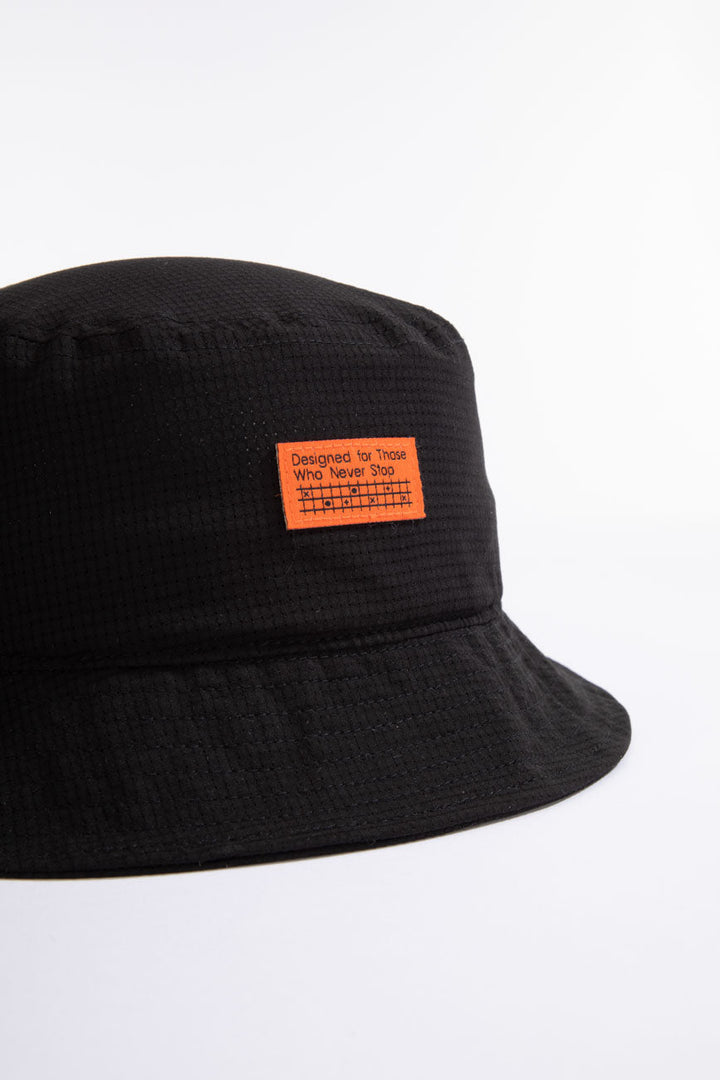 UM Training Bucket Hat // Never Stop Playin’